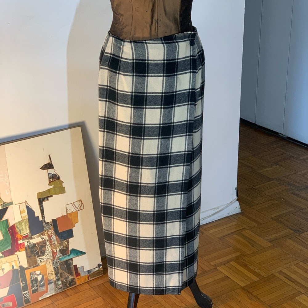 DKNY - Checkers Wool Long Skirt - Size 8